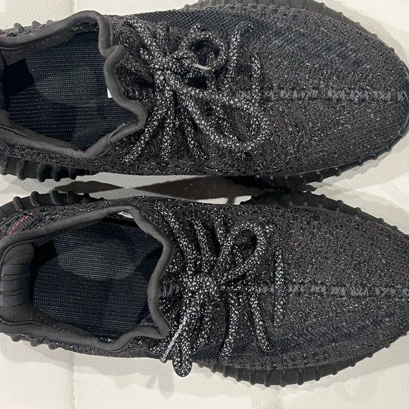 Yeezy Boost 350 V2 'Black Reflective' - Picture 2 of 6